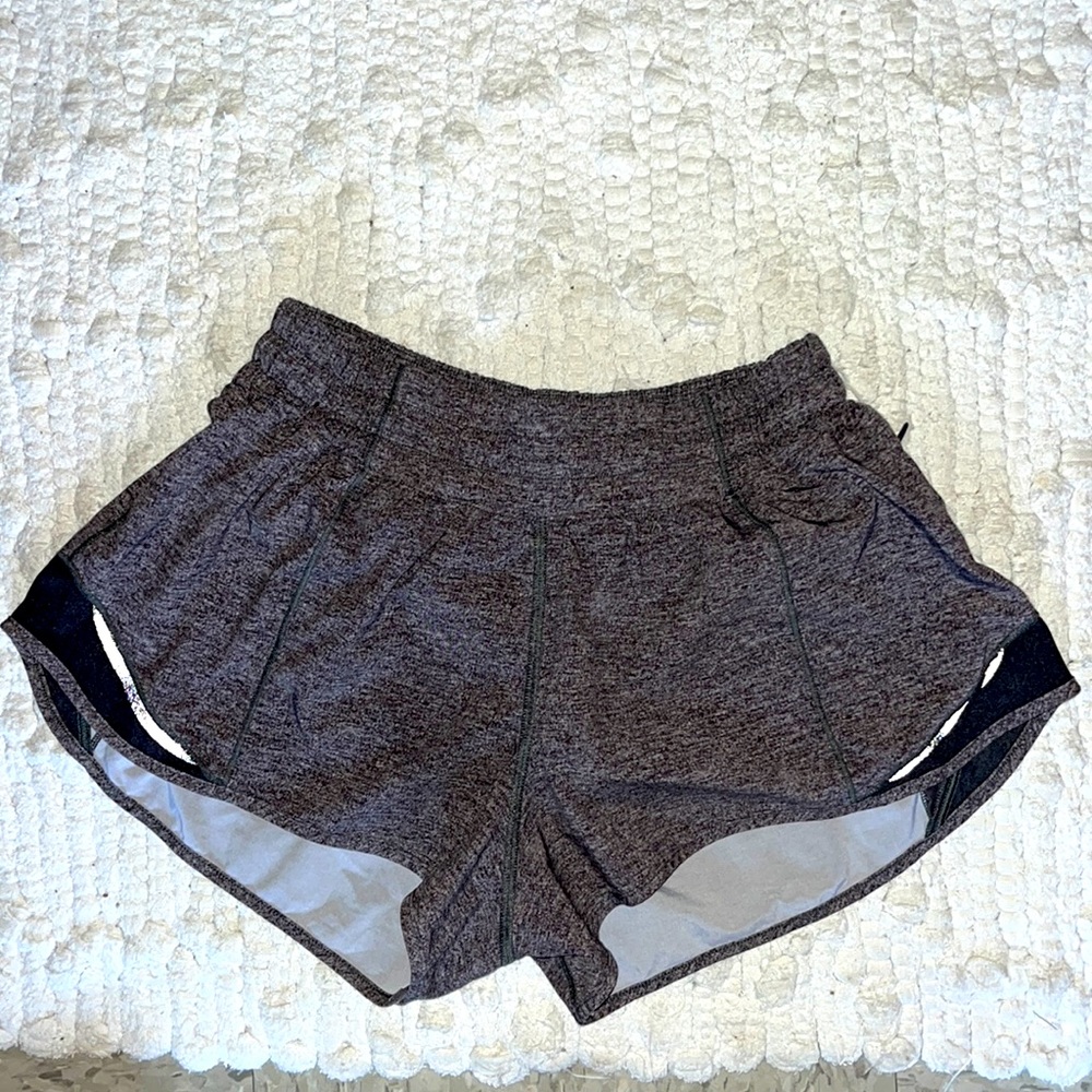 Hottie Hot Shorts Lululemon 2.5”